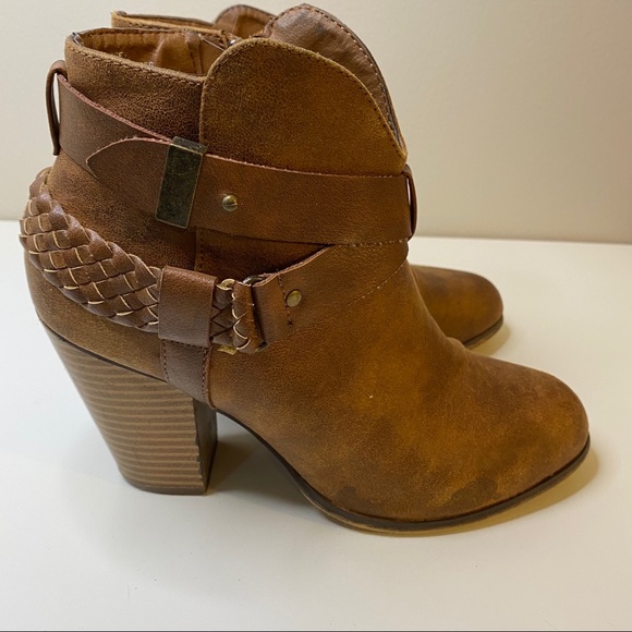 🚫SOLD🚫 XOXO heeled booties - Picture 3 of 5